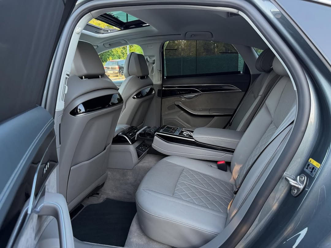 
								Audi A8 full									