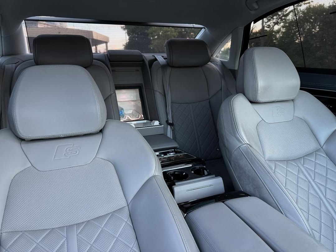 
								Audi A8 full									