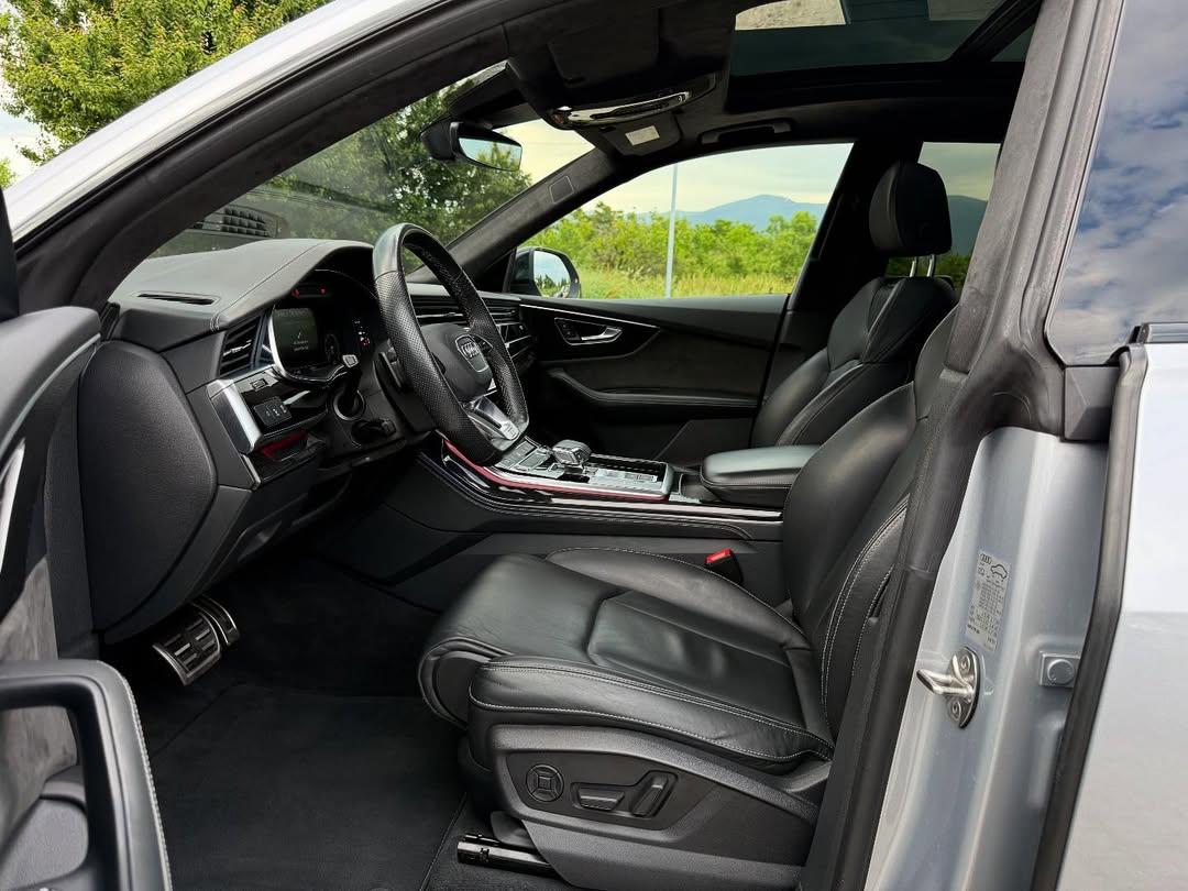 
								Audi Q8 2021 full									