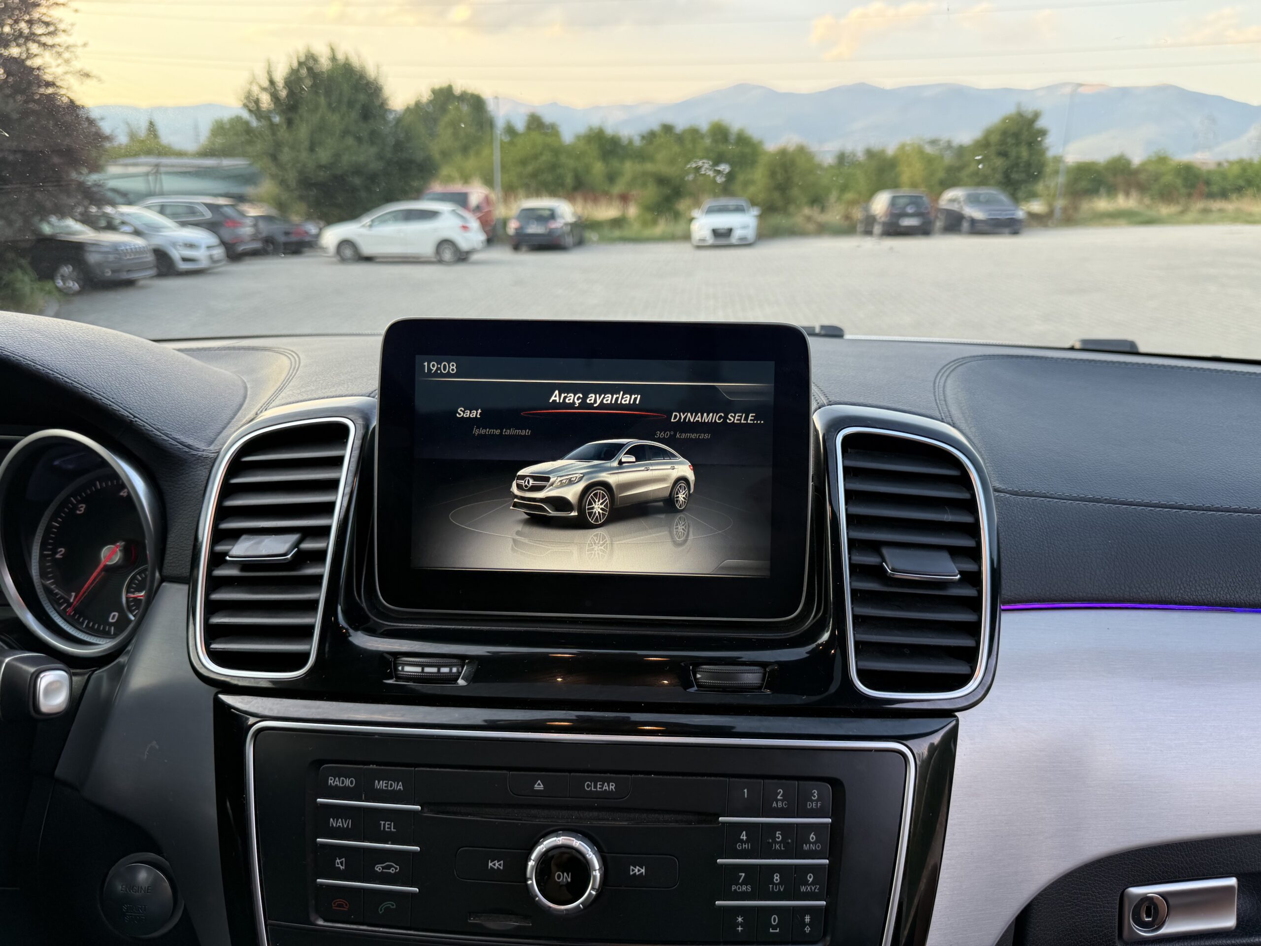 
								Mercedes GLE350d 4Matic AMG full									