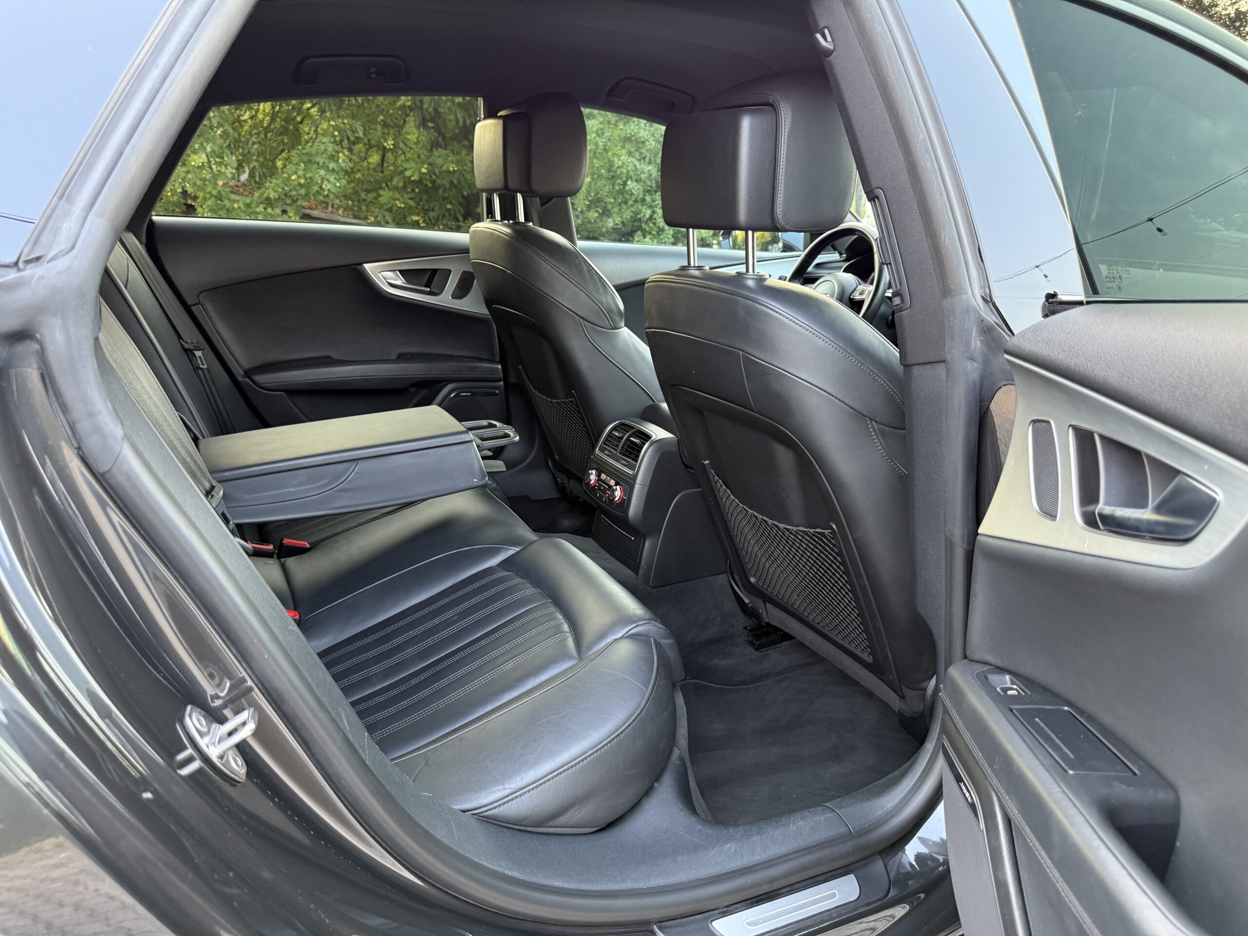 
								Audi A7 3.0TDI-245ps Quattro full									