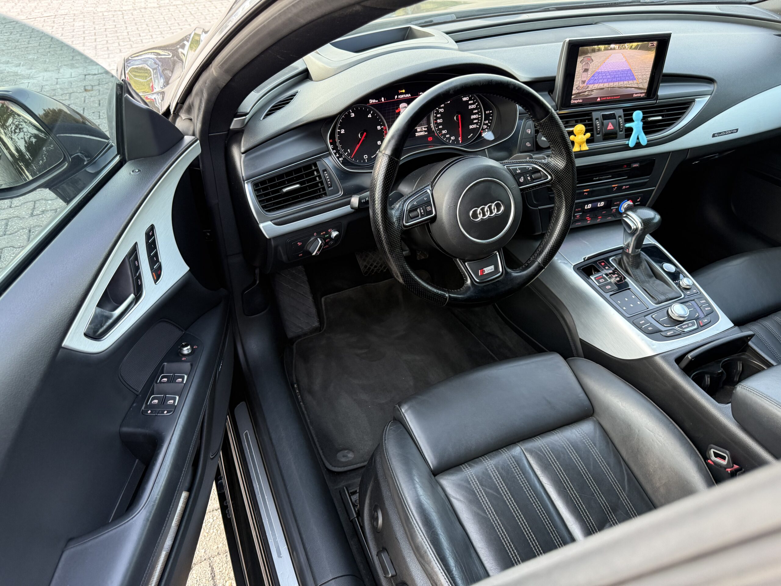 
								Audi A7 3.0TDI-245ps Quattro full									